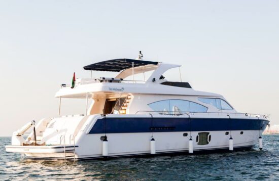 80 FEET YACHT 35 PAXS JACUZZI