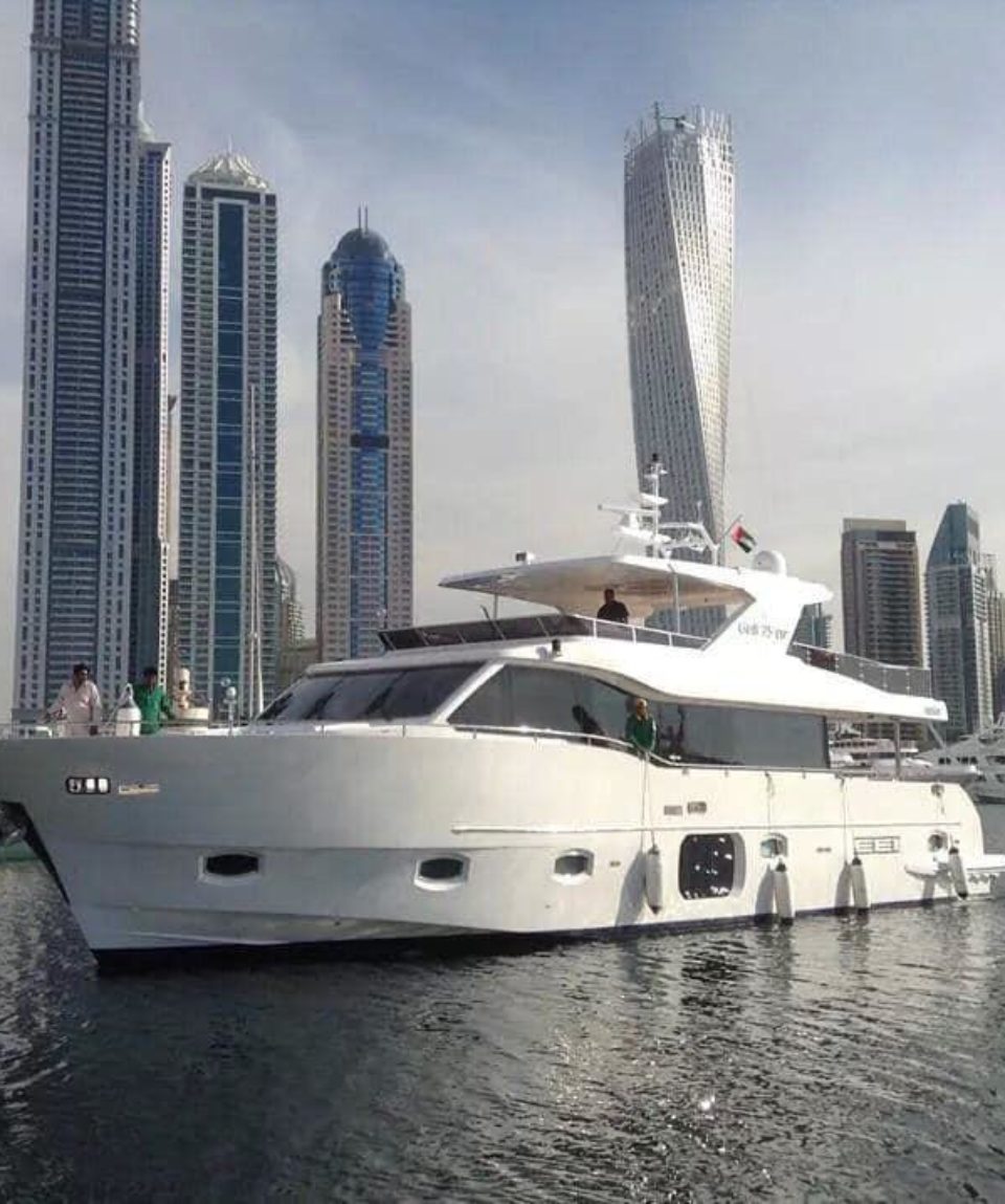 yacht 85 feet
